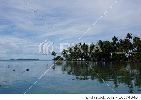 Chuuk Moyen Island 16574346
