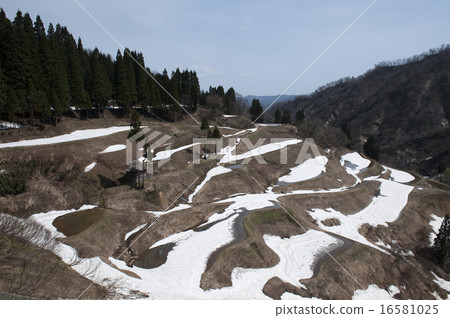 白雪皚皚的大陽台 白雪皚皚的大陽台 16581025