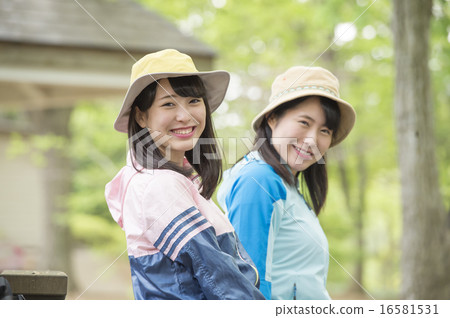 A young woman climbing A young woman climbing 16581531