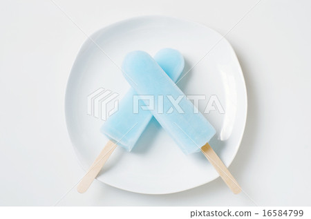 Popsicle (2 on the plate • cloth) 16584799