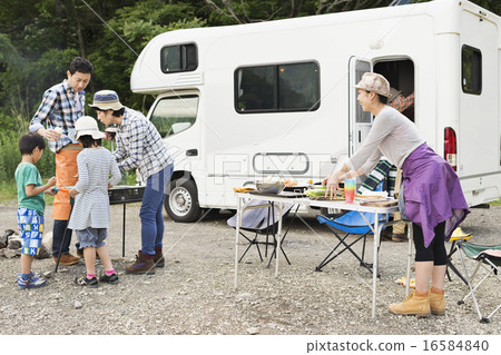  Outdoor family 16584840