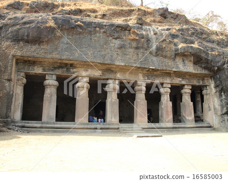 "World Cultural Heritage" Elephanta Caves "" Third Cave "(India) 16585003