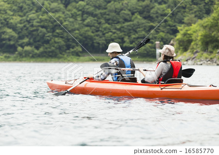  Outdoor family 16585770