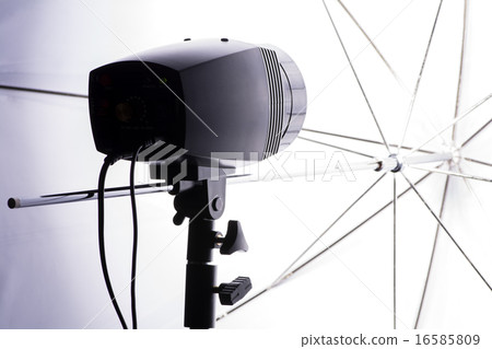 Single light block type flash 16585809