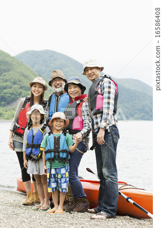 Outdoor family 16586408
