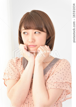 young woman      16591034