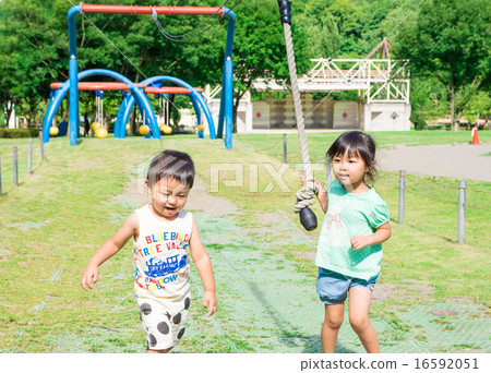 Children playing in the park 16592051