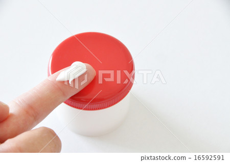 A coating medicine 16592591