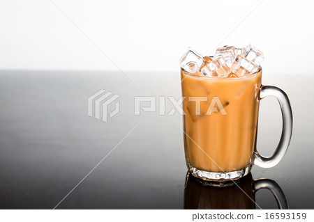 Refreshing ice cold tea in transparent glass Refreshing ice cold tea in transparent glass 16593159