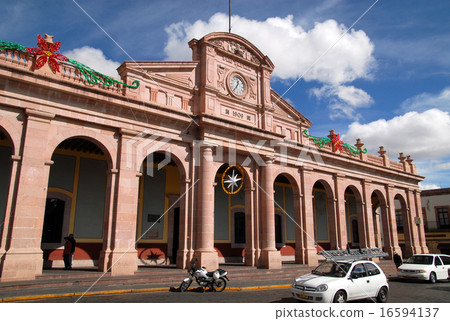 Zacatecas Cultural Municipal Hall in Mexico 16594137