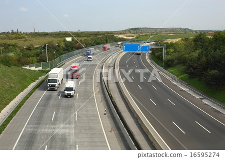 Highway Highway 16595274