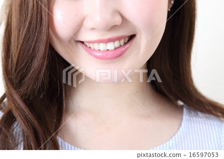 Smiley lady's mouth 16597053