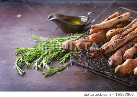 Grissini bread and olive oil 16597866