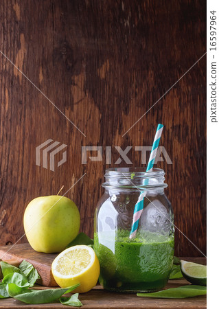 Green smoothie 16597964