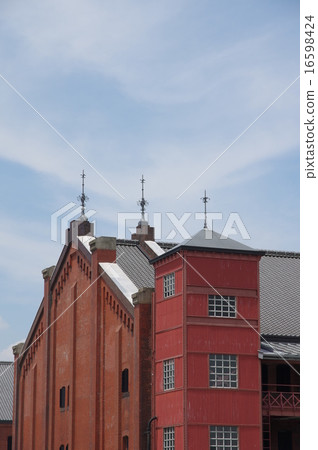  Red Brick Warehouse 16598424