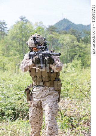 Survival game Military image 16598713