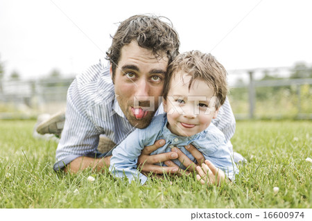 happy joyful father having fun with is child 16600974