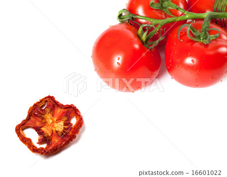 Bunch of raw tomatoes and dried slice Bunch of raw tomatoes and dried slice 16601022