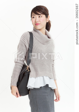 一個美麗的女人,喜歡秋冬時裝 一個美麗的女人,喜歡秋冬時裝 16602887