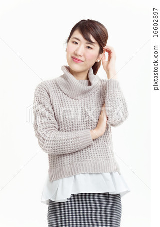 一個美麗的女人,喜歡秋冬時裝 一個美麗的女人,喜歡秋冬時裝 16602897