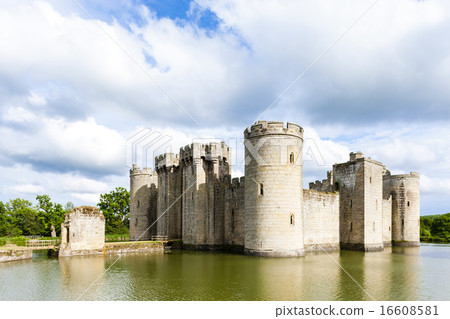 Bodiam Castle, East Sussex, England Bodiam Castle, East Sussex, England 16608581