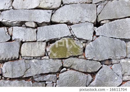 Traditional stone wall 16611704