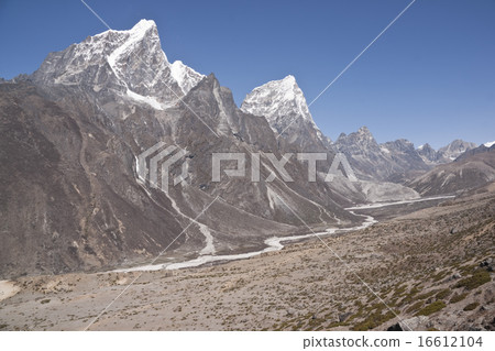 Himalayan Scenery 16612104