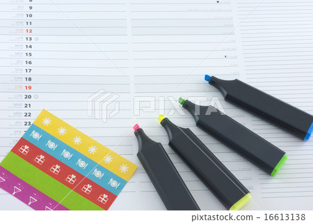 Calendar and colored markers 16613138