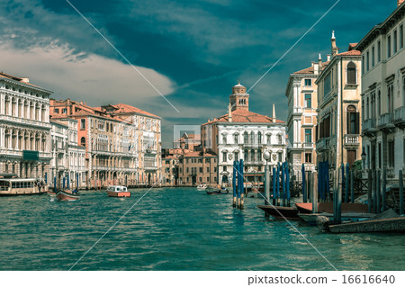 Grand canal in summer sunny day, Venice, Italy Grand canal in summer sunny day, Venice, Italy 16616640