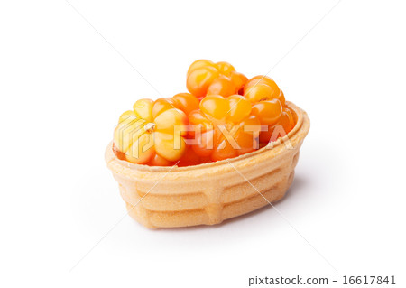 Cloudberry tart 16617841