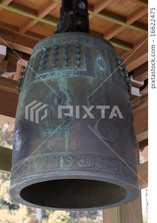 四國大佛66號佛教寺廟“雲仙寺”大殿前面的鐘樓 16622475