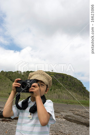 A child to shoot at the beach. A small photographer (Miura Peninsula, Nagahama Coast) 16623866