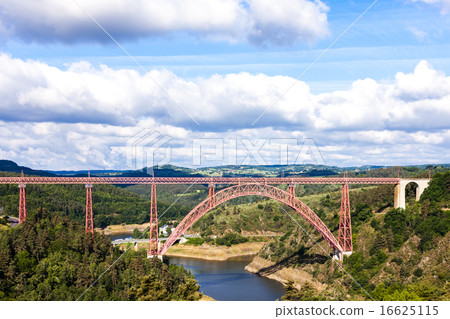 Garabit Viaduct, Cantal Department, Auvergne 16625115