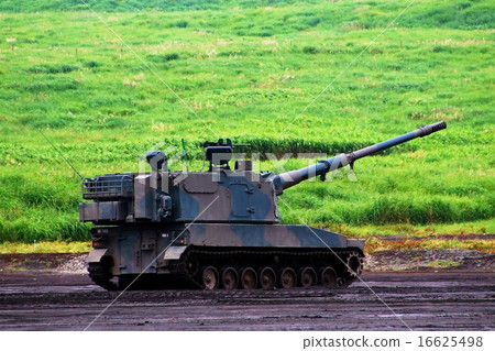 Long nose (155 mm howitzer self-propelled gun) 2014 Fuji general fire exercise Long nose (155 mm howitzer self-propelled gun) 2014 Fuji general fire exercise 16625498