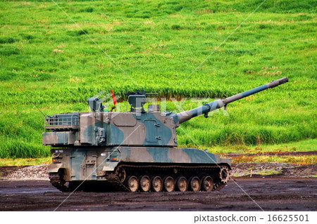 長鼻子（155毫米榴彈砲自行火砲）2014年富士一般火力鍛煉 16625501