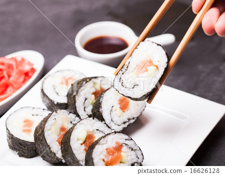 Sushi rolls 16626128