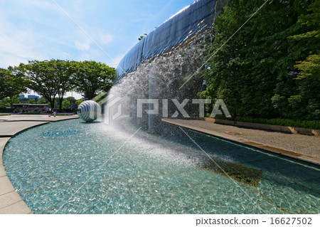 Wadakura有藍天傳播的噴泉公園 Wadakura有藍天傳播的噴泉公園 16627502