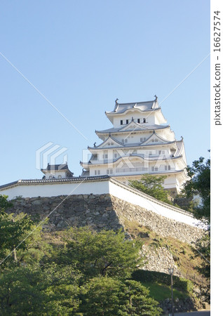 Himeji castle   16627574