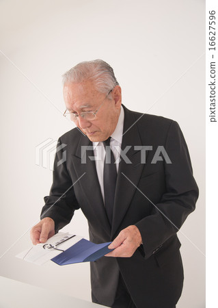 Senior in morning form Senior in morning form 16627596