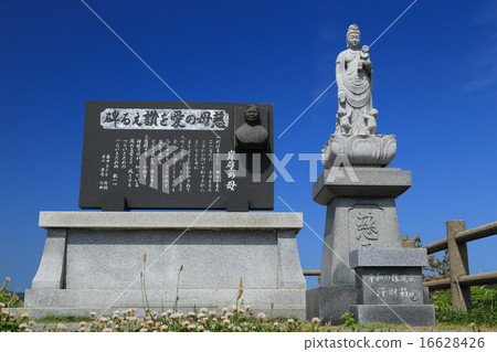 Mother monument of the quay Makoura coast 16628426