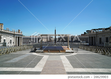 St. Peter's Square, Vatican, Rome St. Peter's Square, Vatican, Rome 16629903
