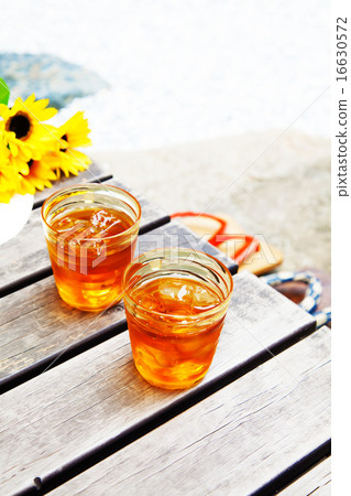 陽台上的夏日飲品 陽台上的夏日飲品 16630572