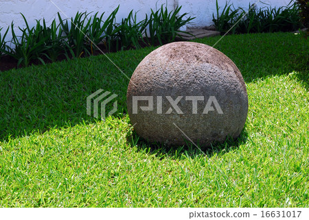 Costa Rica San José round stone 16631017