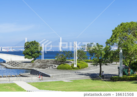 Yokohama Minato Mirai's Lincoln Park 16631508