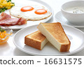 Breakfast toast Bacon fried egg yolk soup salad milk 16631575