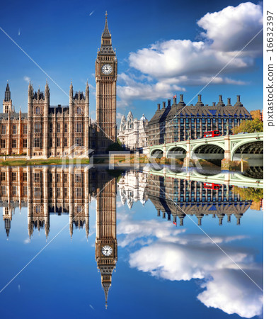 Big Ben with bridge in London, England 16632397
