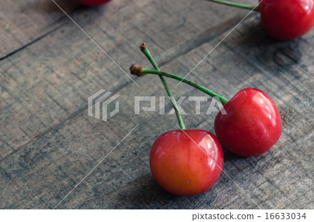 Cherry Cherry 16633034