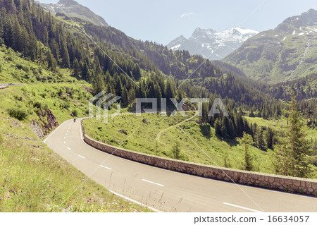 Sustenstrasse pass in Alsp Sustenstrasse pass in Alsp 16634057