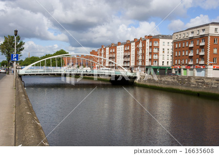 City of Dublin in Ireland 16635608