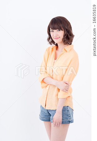 young woman young woman 16635819